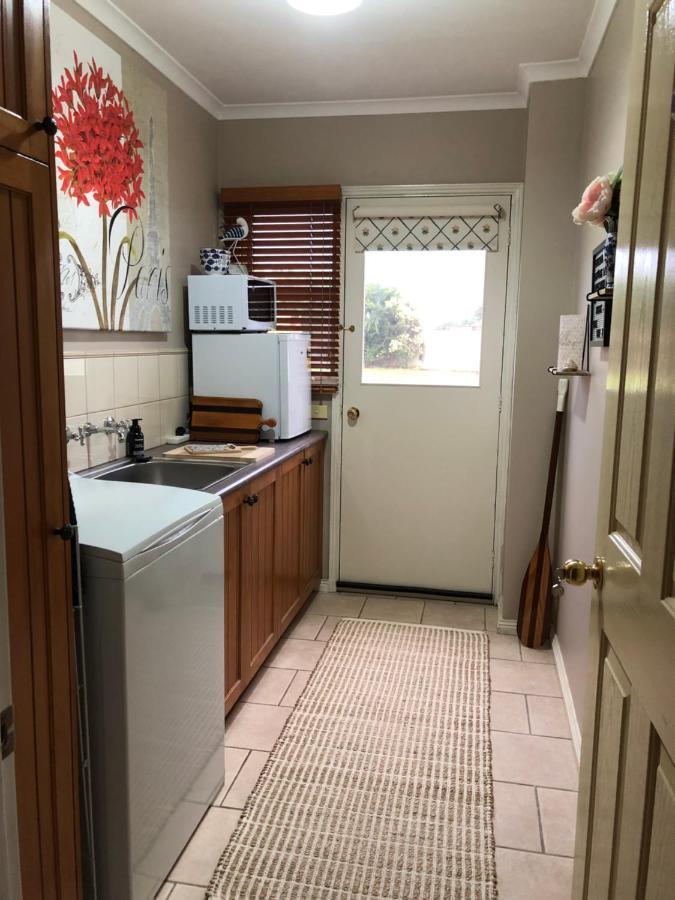 Sea Change Guesthouse Marengo Экстерьер фото